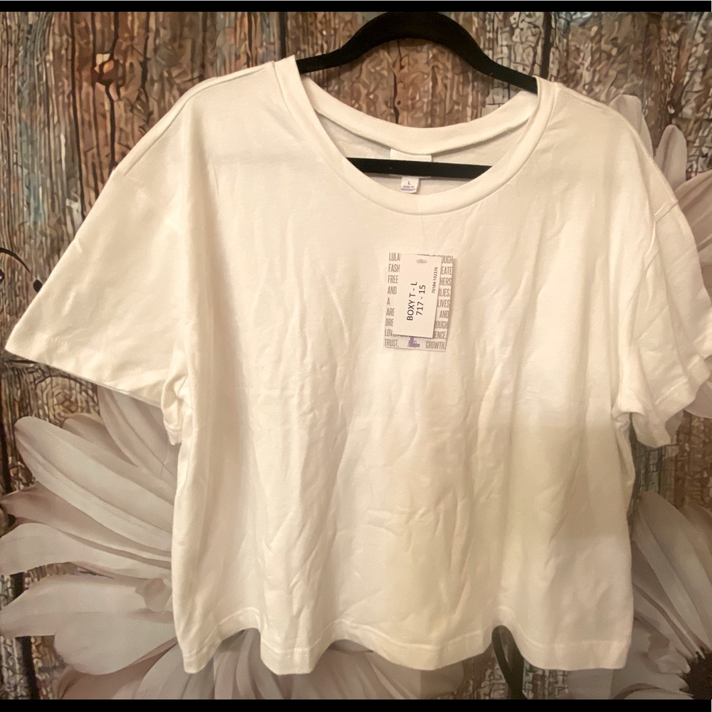 🆕 LulaRoe Boxy T